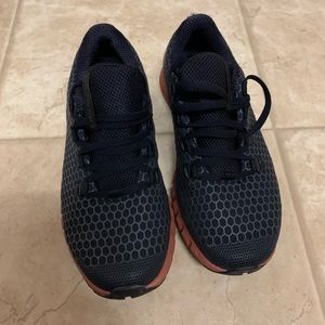 Women Under Armour Sneakers